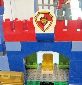 LEGO 10577 - DUPLO: Castle: Big Royal Castle - 2014 - Complete-No Box or Manual