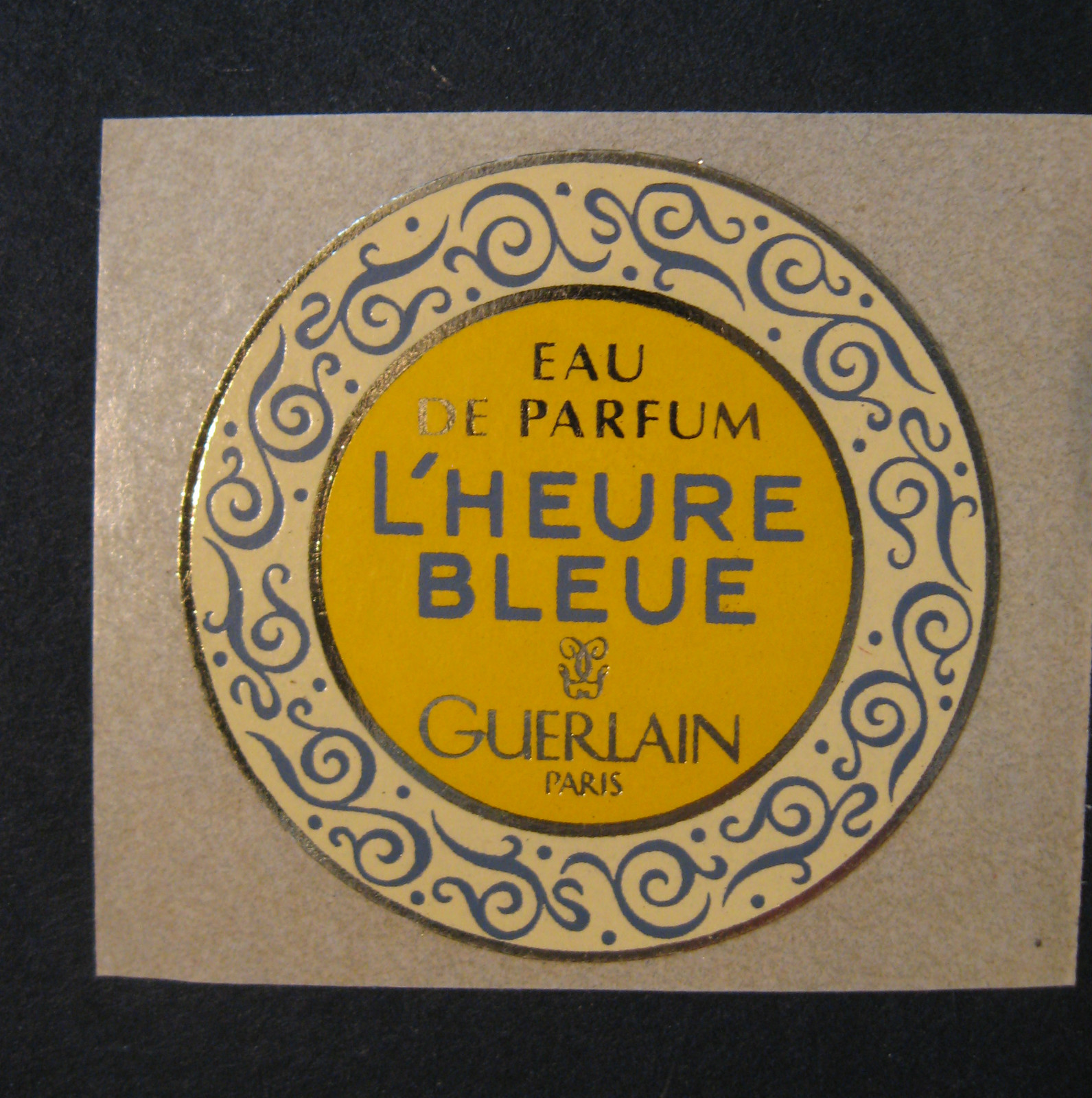Guerlain Paris L'Heure Bleue Round Label Eau de Parfum 32mm