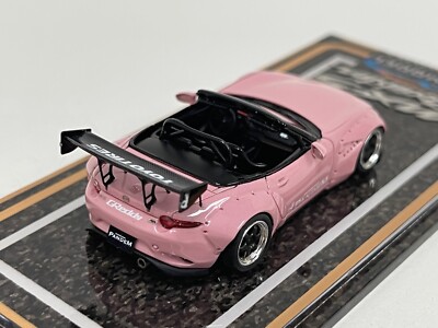 1/64 YM Model Mazda MX-5 Roadster Pink with Opening Hood Engine