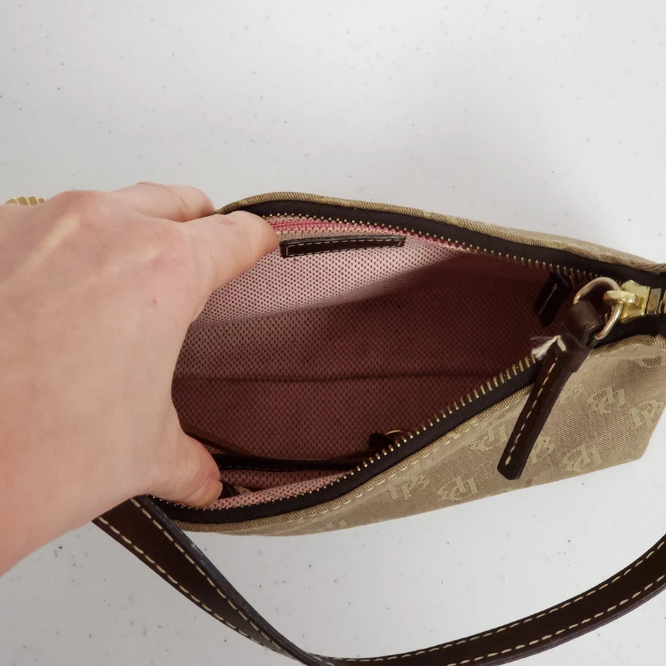 Mini Bolso de Hombro Dooney & Bourke Y2K Dinero Antiguo Preppy Baguette Monograma Logo Foto 4 de 4
