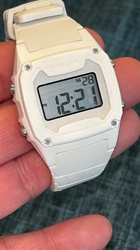 Shark Freestyle White Out Classic Watch 100M WR Super Clean New Battery!