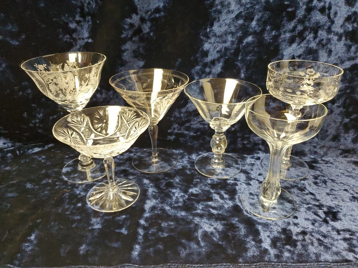 25+ Collectible & Drinkware with Vintage 1920-1949 Time Period