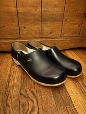 Sanita Men Navy Ellis Oiled Leather Professional Clogs - US 13