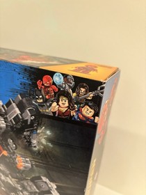 LEGO DC Comics Super Heroes Knightcrawler Tunnel Attack 76086