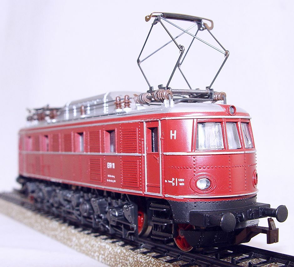 Rivarossi HO Marklin AC Deutsche Reichsbahn DR E19 Red WWII LOCOMOTIVE MIB`80!