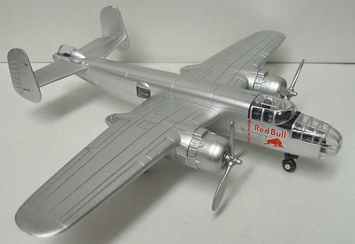 B-25J "Mitchell" ,  "The Flying Bulls" ,New Ray , ca.1/72, Fertigmodell,*NEU* - Bild 2 von 5