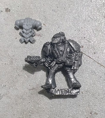 Rogue Trader C100 RT01 Medic Kribins Space Marine Metall 1987 Warhammer 40k OOP
