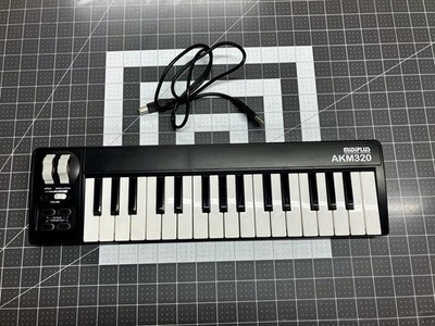 MIDIPlUS AKM320 USB MIDI Keyboard Controller 18''Long Used Tested Working