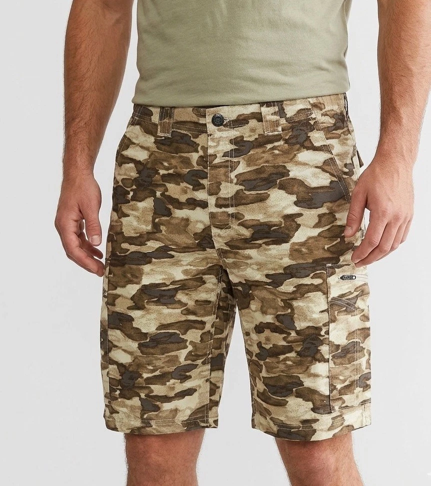 Columbia Omni-Shade Camo Cargo Shorts Mens 32 Hiking Outdoor Fishing Hunting