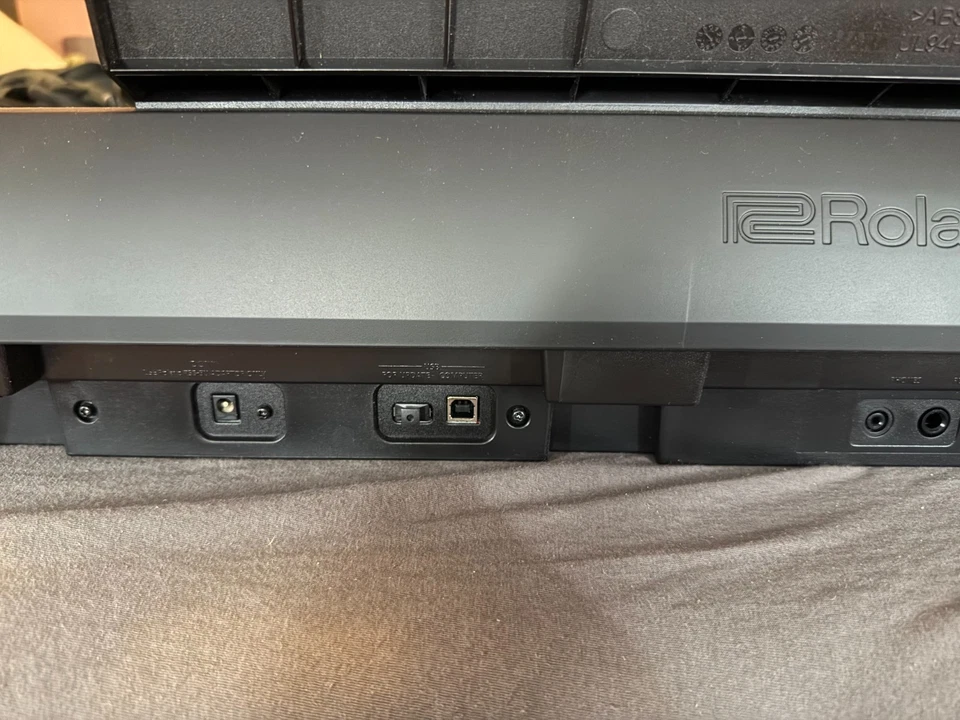 Roland FP-10, Foto 2 von 3