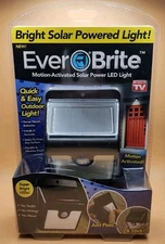 EVER BRITE MOTION ACTIVATED SOLAR POWER LED LIGHT ~ NEW IN SEALED PACKAGE