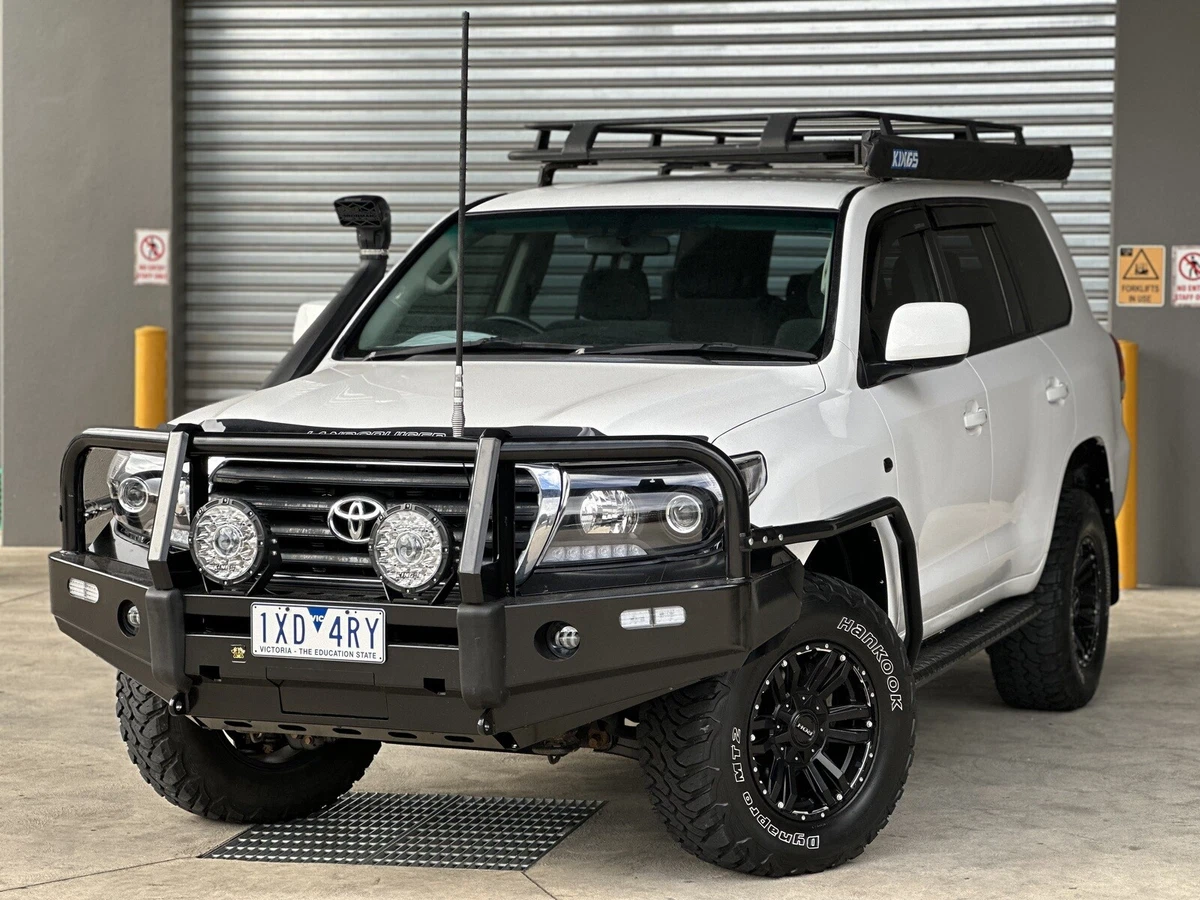 Toyota land cruiser 200 on sale series nudge bar