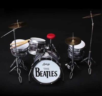 AXE HEAVEN Fab Four Classic Oyster Ringo Starr MINIATURE Drum Set Display Gift