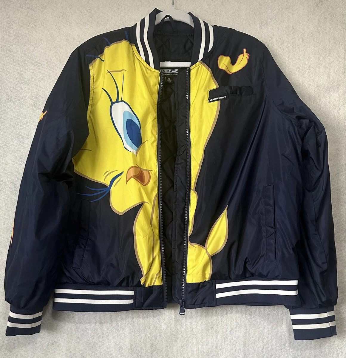 Preços baixos em Looney Tunes Preto Casacos, jaquetas e Coletes