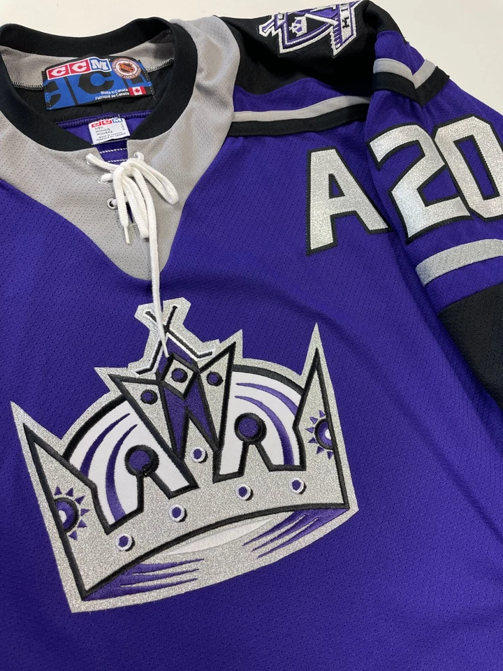 LUC ROBITAILLE LOS ANGELES KINGS ORIGINAL 2000 CCM PURPLE "CROWN" JERSEY LARGE - Image 4 of 4