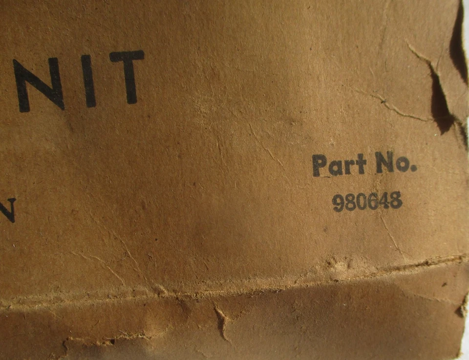 Винтажная рама номерного знака аксессуар GM 1940-е регулируемая нержавеющая сталь новый из старых запасов - Изображение 3 из 4