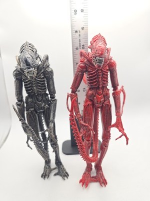 BLACK & RED ALIEN XENOMORPH WARRIOR 2015 ALIENS NECA GENOCIDE EXCLUSIVE 2 PACK