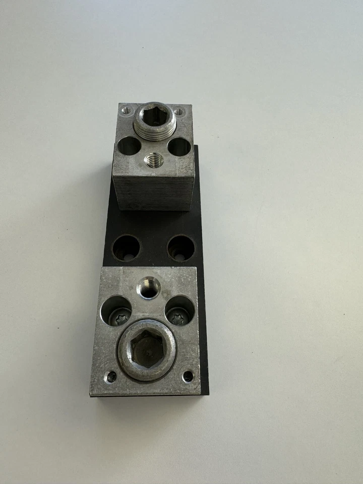 BLOQUE DE FUSIBLES 64031T 1 POLO 400 AMP 600V Foto 3 de 4