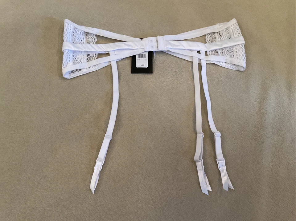 Sexy Frederick Of Hollywood Cameron Encaje Blanco Nuevo con Etiquetas Mediano Nupcial Luna de Miel Foto 3 de 4