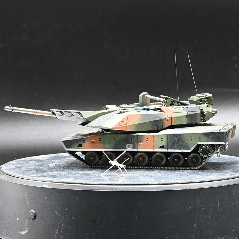STOCK 1/72 carro armato tedesco KF51 modello digitale mimetico missile