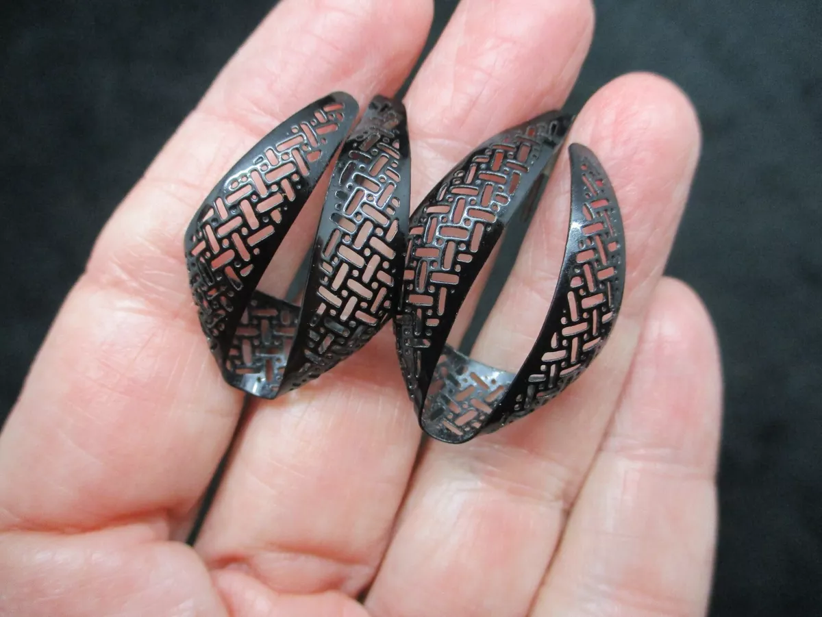 Black online filigree earrings