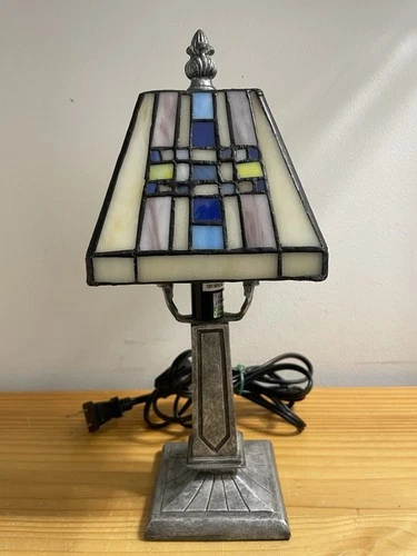 Vintage Tiffany/Mission-Style Stained Glass Corded Electric Table Lamp 12" Tall
