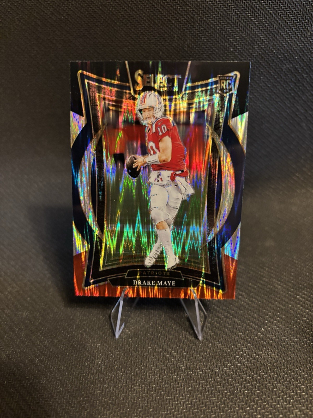 💥2024 Select Concourse Drake Maye Black & Red Shock Prizm Rookie Patriots 🇺🇸