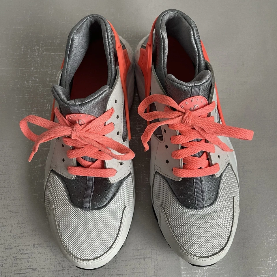 Youth’s Nike Huarache Run Sneakers Gray Orange Athletic Shoes 654280 Size 7Y - Image 3 of 4