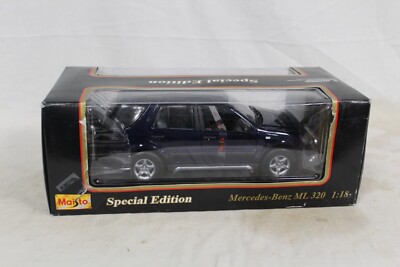Maisto Mercedes-Benz ML 320 (1997) Dark Blue With Grey Interior (E