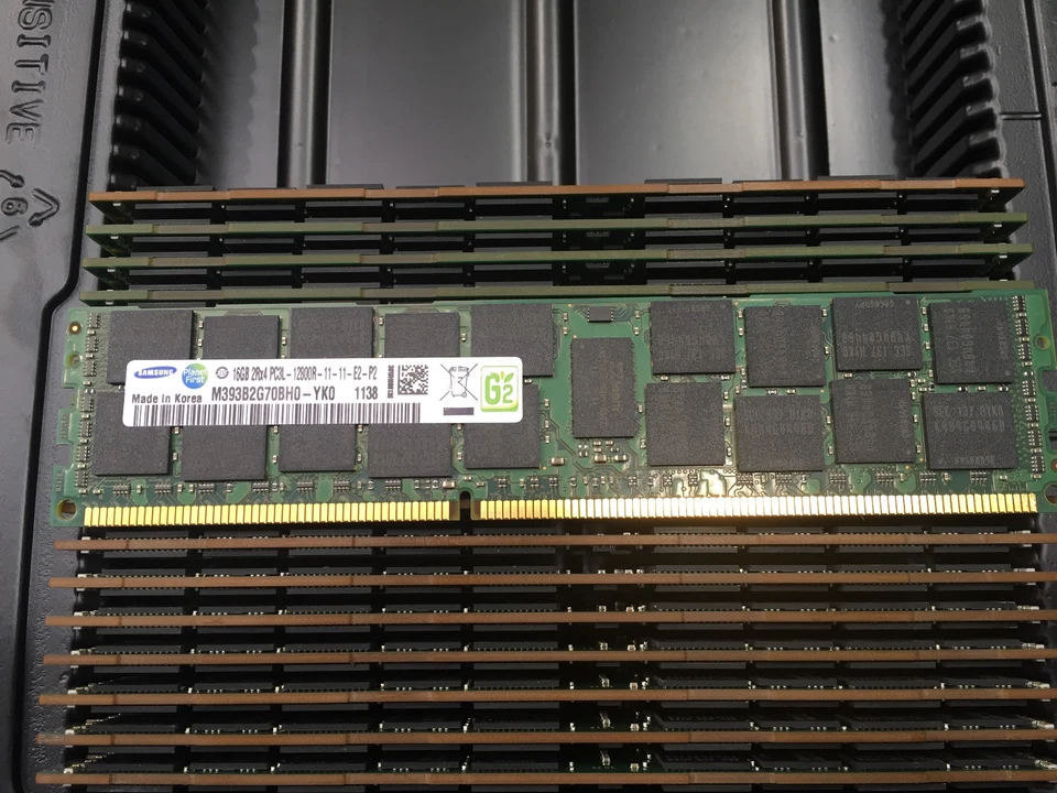 M393B2G70BH0-YK0 SAMSUNG 16GB PC3-12800 DDR3-1600MHz ECC Registered CL11 240-Pin - Image 4 of 4