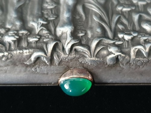 Antique Imperial Russian Silver 84 Repousse Bogatyr Cigarette Vesta Case Emerald - Picture 9 of 12