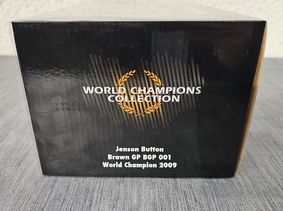 1:18 Minichamps Brawn GP BGP 001 Jenson Button World Champion 2009 Collection - Bild 4 von 4