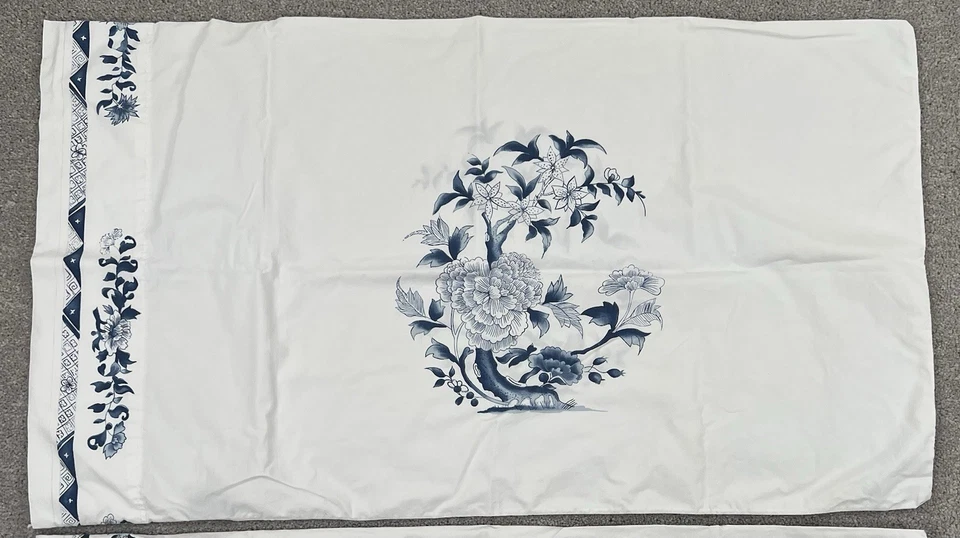 Ralph Lauren Pillowcases Standard Set of 2 Blue Floral Chinoiserie Made in USA - Image 3 of 4