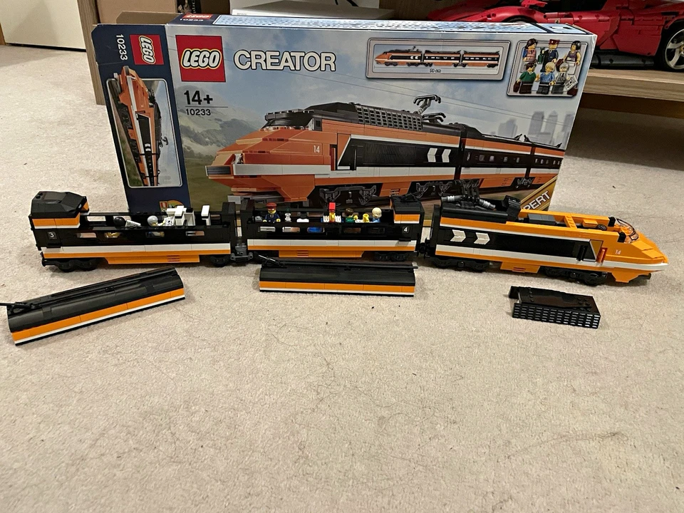 LEGO Creator 10233 Horizon Express, photo 1 of 5