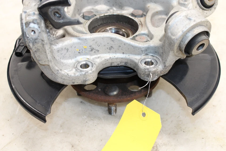 Acura RLX 2016-2020 AWD nudillo trasero izquierdo/husillo OEM IR88 Foto 3 de 4