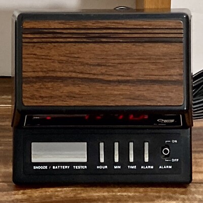 Vintage Cosmo Time Solid State Alarm Clock No. E-519 w Faux Wood