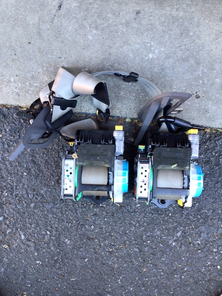 Audi A5 cupé-cinturones de seguridad delanteros ambos lados 2009-2010-2011-2012 Foto 2 de 4