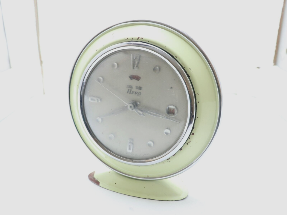 HERO Chinese Alarm Clock With Date, Mint Green Round 1960s Mechanical