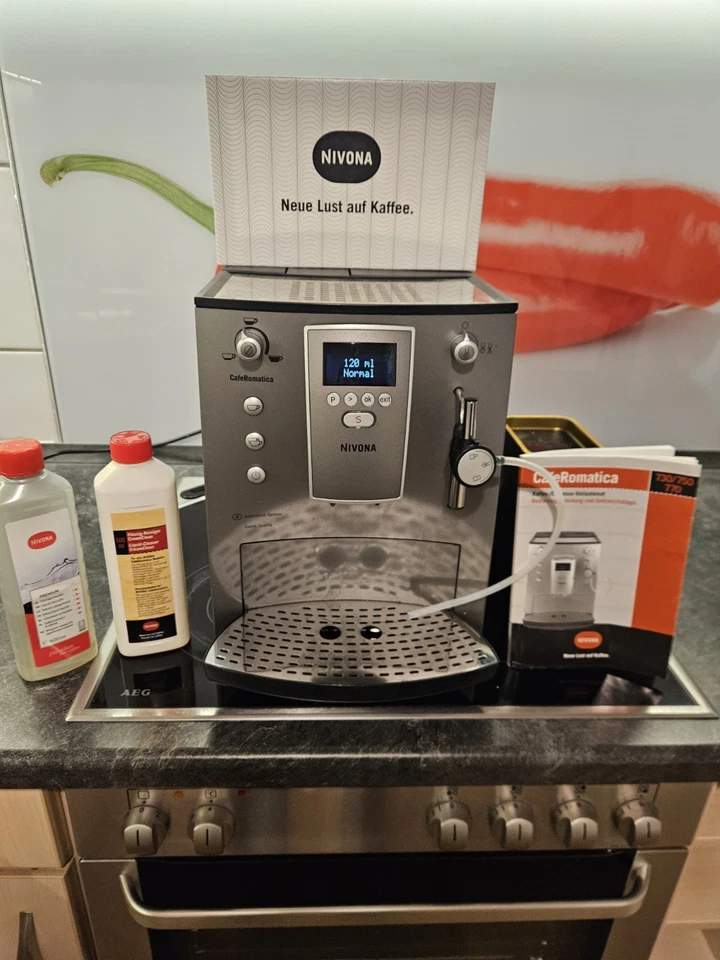 Nikolaus Kaffeevollautomat / Kaffeemaschine CafeRomanica NICR 750