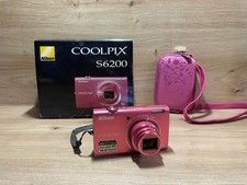 Nikon Coolpix S6200 16 megapixel fotocamera digitale ROSA SENZA BATTERIA ~ GRAFFI + POLVERE nell'obiettivo