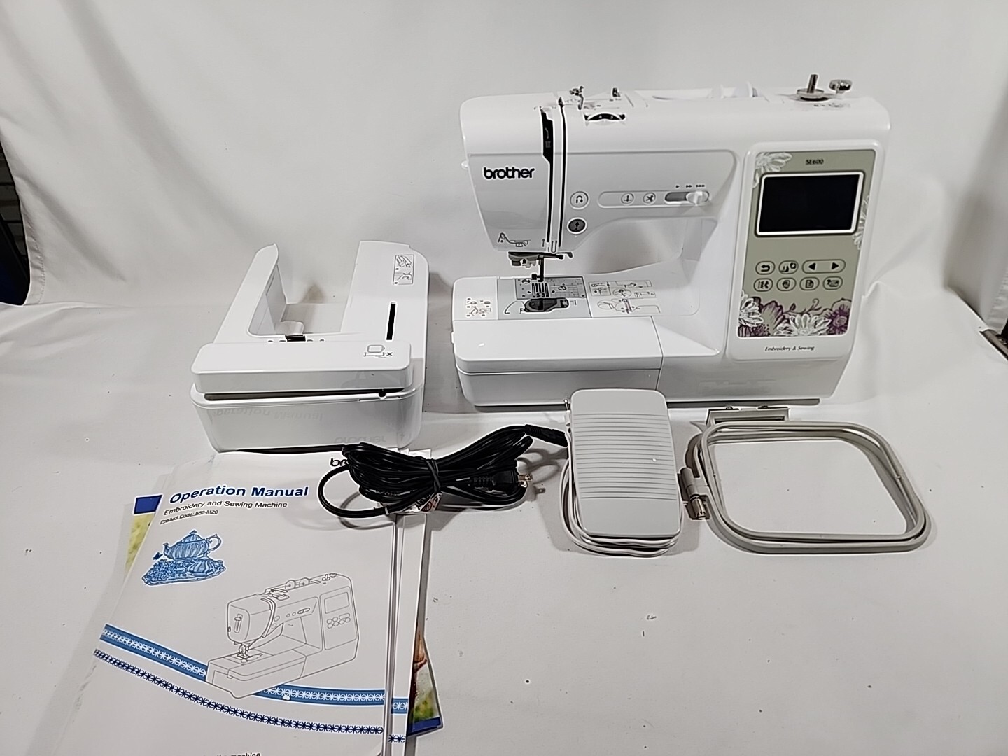 Brother SE600 Sewing and Embroidery Machine, 80 Designs, 103 BuiltIn
