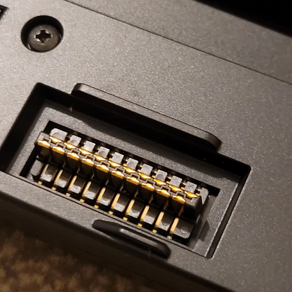 Pannello Frontale Autoradio Sony CDX-G1200U - Immagine 4 di 4