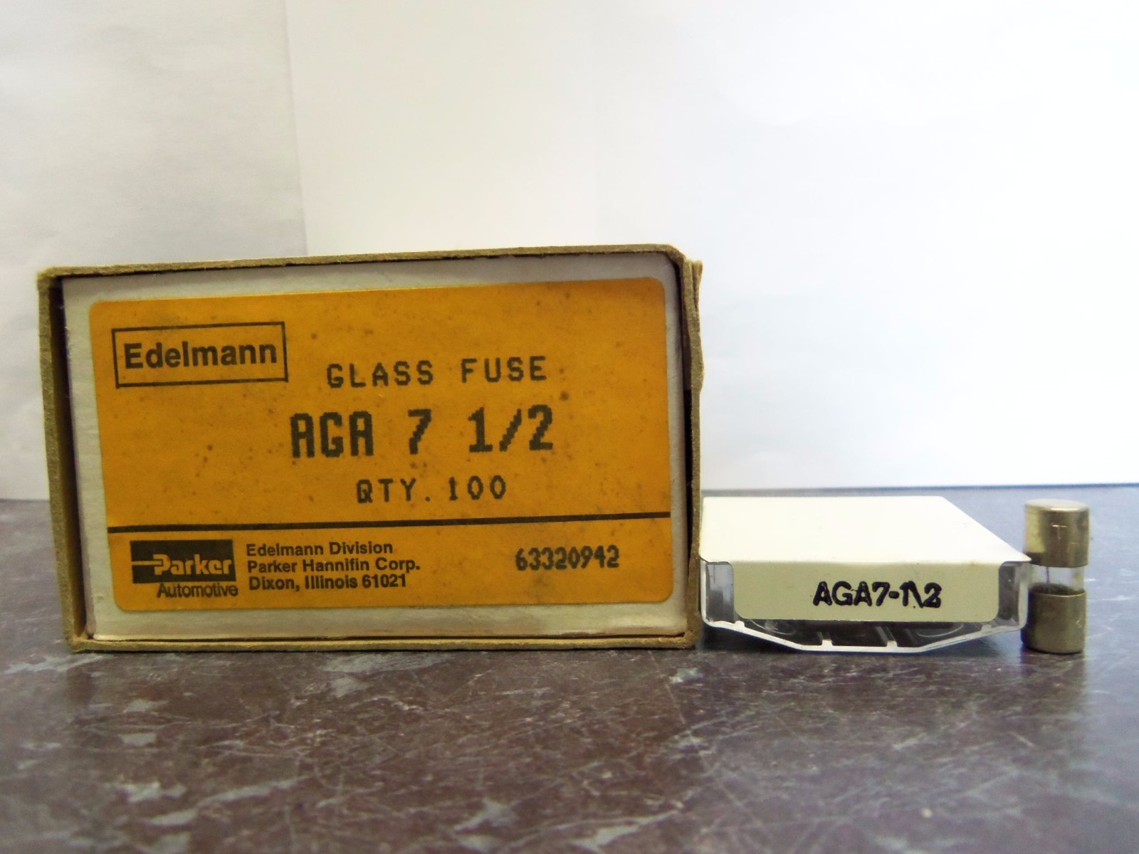 New Lot Parker Edelmann AGA 7 1/2 Glass Fuses AGA 7 1/2 125V NIB