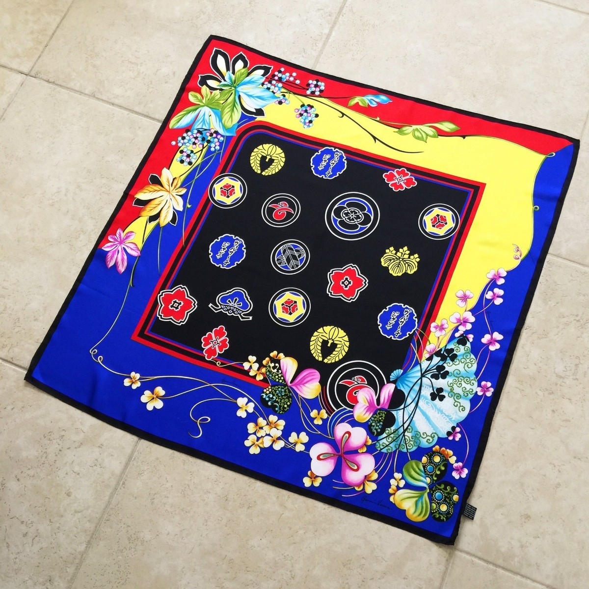 GIANNI VERSACE silk scarf Japanese 1 print size 34