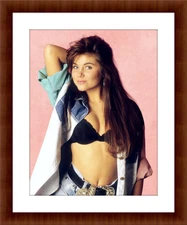 Tiffani Amber Thiessen 8.5 x 11 Candid Color Unframed Collectable Photograph
