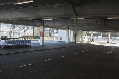 Photo 12x8 Glasgow Airport drop off and pickup Renfrew This area is where  c2018