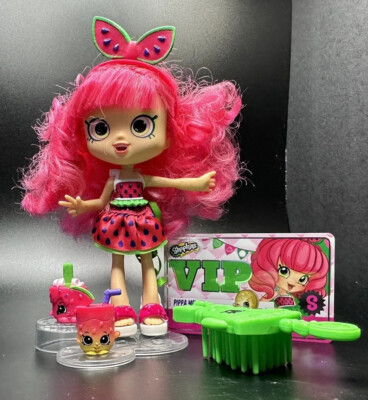 Shopkins Shoppies Season Pippa Melon Doll VIP Stand