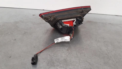 Piloto Trasero Izquierdo Interior para RENAULT CLIO IV Dynamique 2018 166517 - Imagen 2 de 3