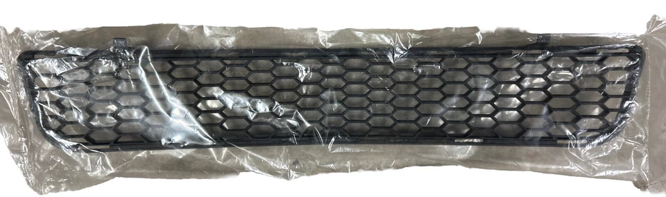 Chevrolet Cruze LT/LTZ 2011-2014 parrilla inferior delantera OEM GM 95167964 Foto 2 de 3