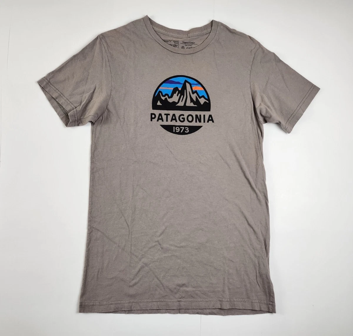 Patagonia Men s Fitz Roy Mountain Scope T Shirt Sz Small Organic Cotton Slim Fit